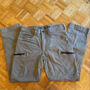 Duluth Trading Flex Fire Hose cargo pants 34x32